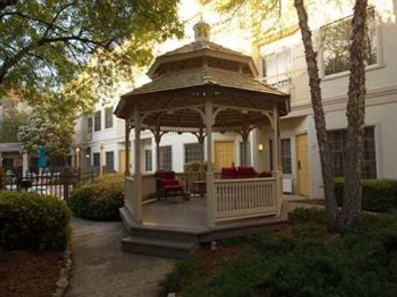 La Quinta By Wyndham Dallas - Addison Galleria Exterior photo